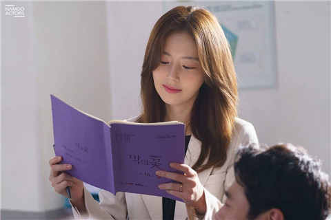 哄女朋友开心的话,高情商的哄人句子2